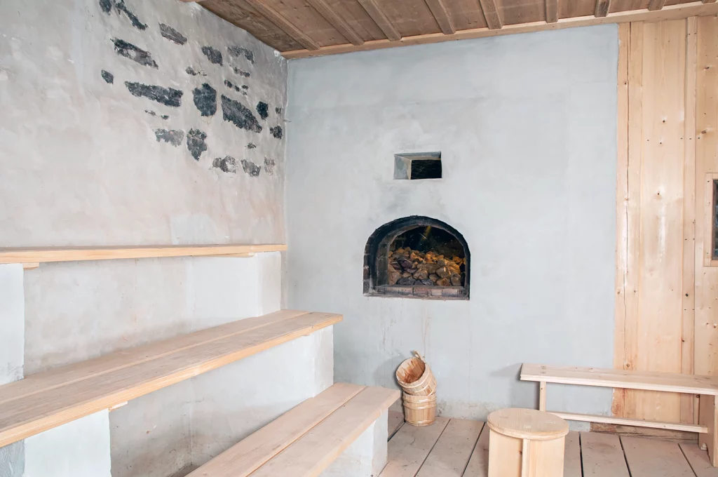 Schwitzbadbereich mit Badeofen, Foto: Frank Wittstadt /FFM